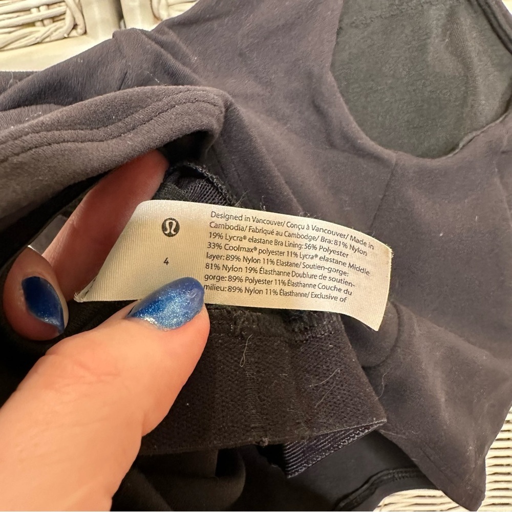 Lululemon Racerback Nulu Front Darting Yoga Bra Sport Bra size 4 - Picture 3 of 4